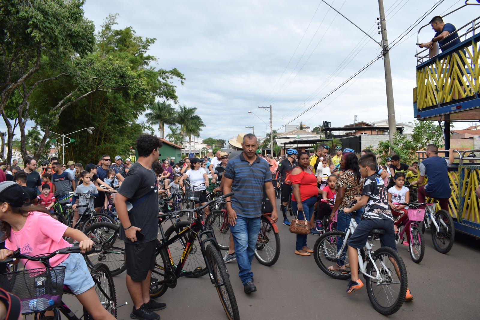 Passeio Cicl Stico Re Ne Mil Participantes Em Artur Nogueira