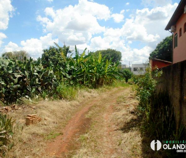 Terreno de 1500 metros quadrados à venda no Centro de Artur Nogueira Terreno de 1500 metros quadrados à venda no Centro de Artur Nogueira