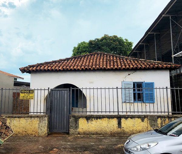 Terreno de 432 m² à venda no Centro de Artur Nogueira Terreno de 432 m² à venda no Centro de Artur Nogueira