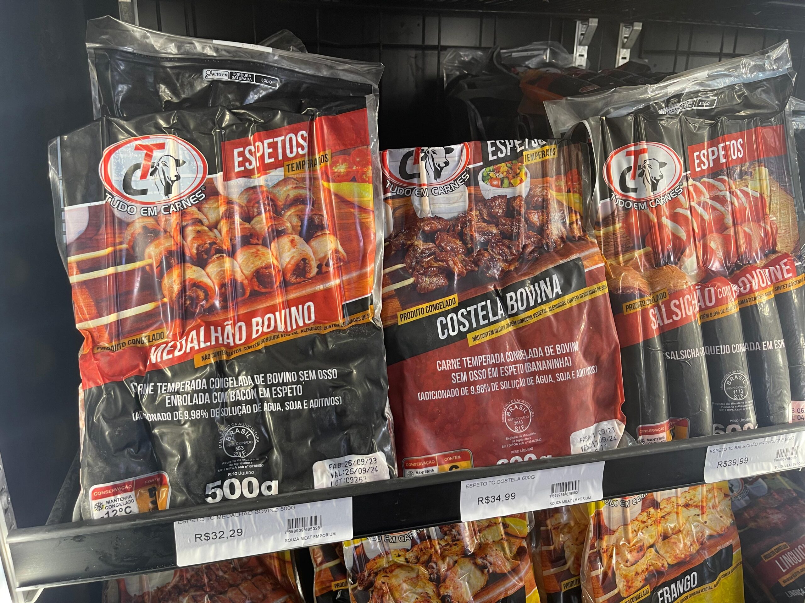 Souza Meat Emporium oferece mais de 30 tipos de espetos artesanais em