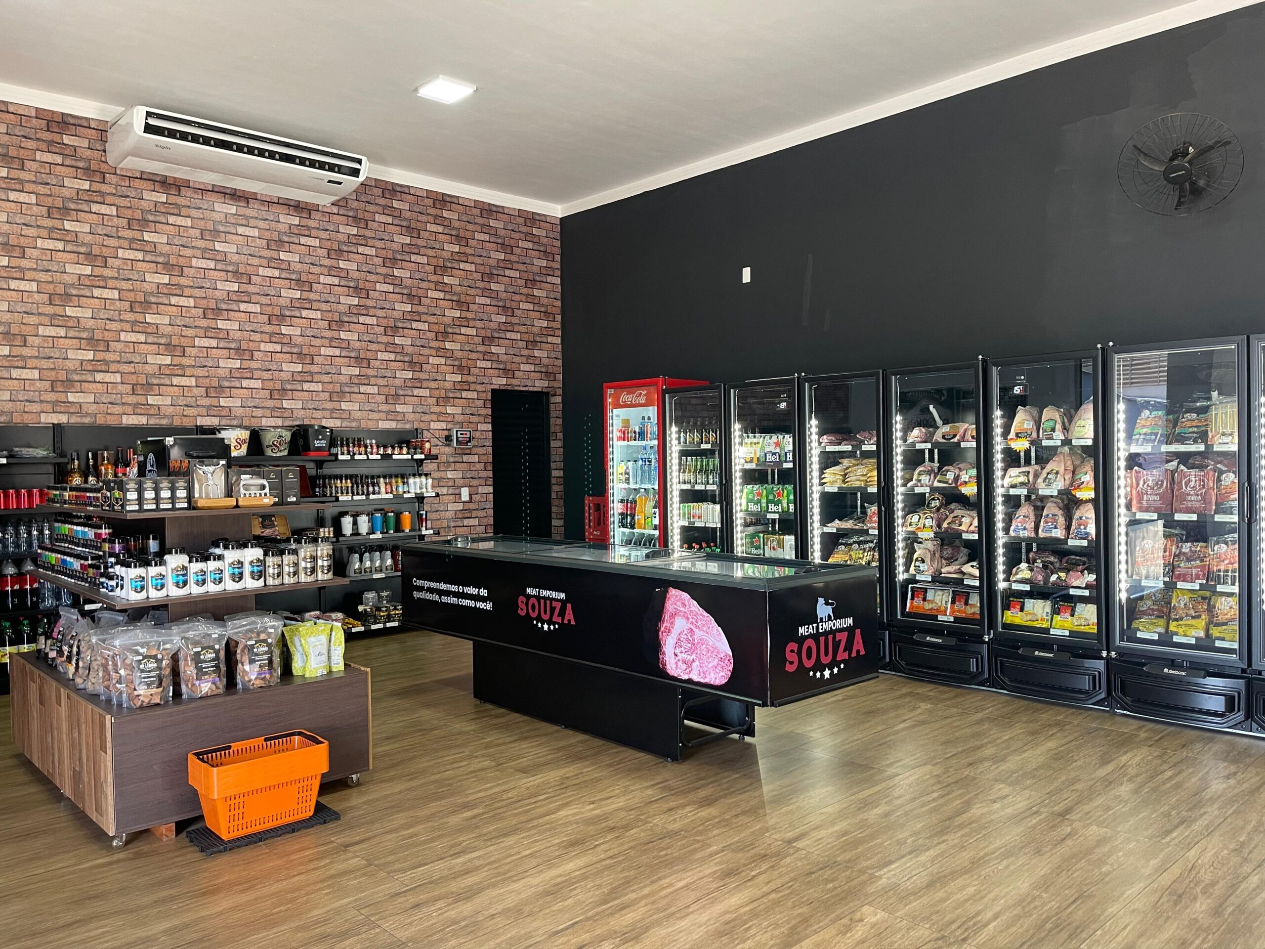 Souza Meat Emporium oferece mais de 30 tipos de espetos artesanais em