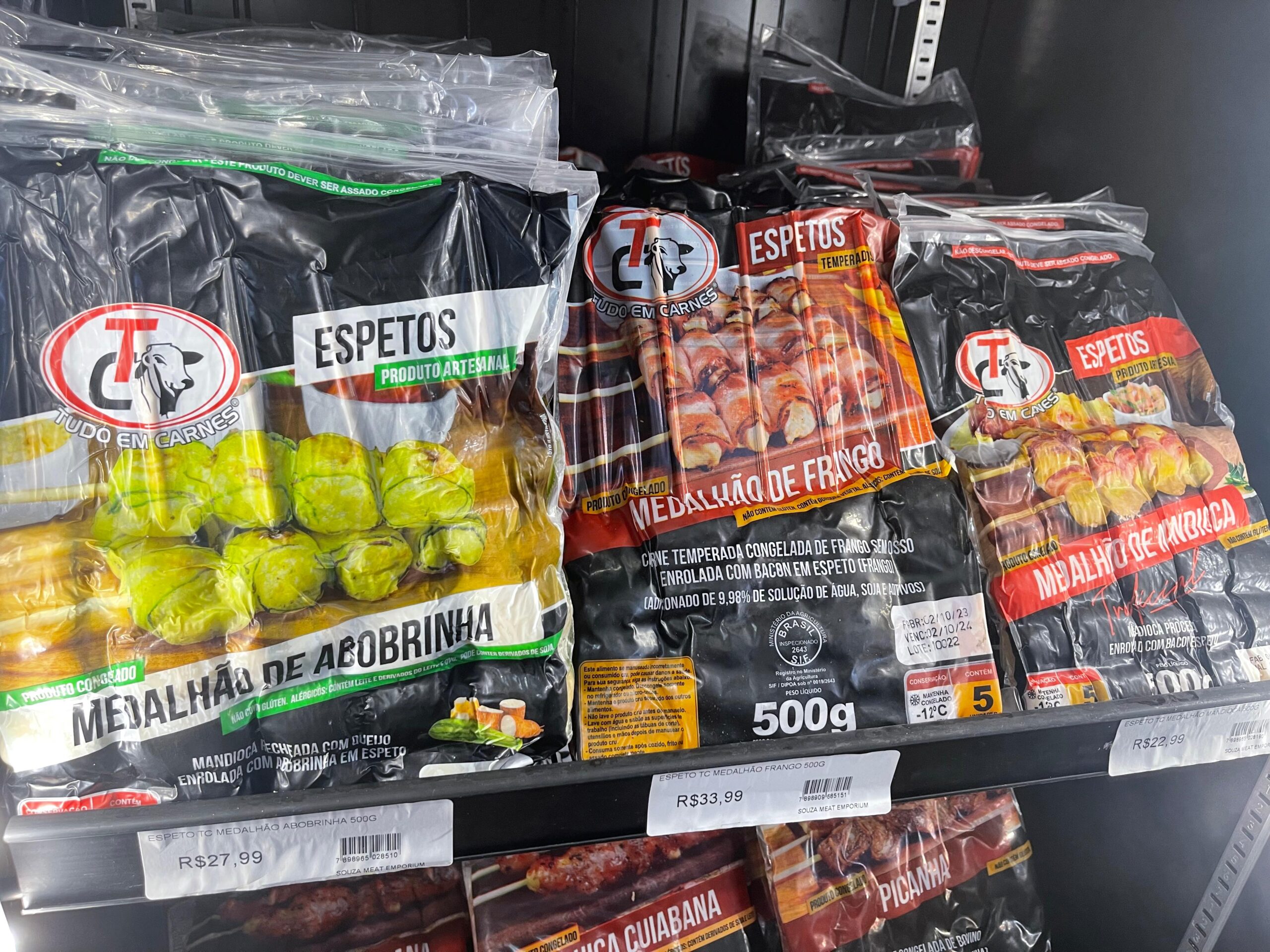 Souza Meat Emporium oferece mais de 30 tipos de espetos artesanais em