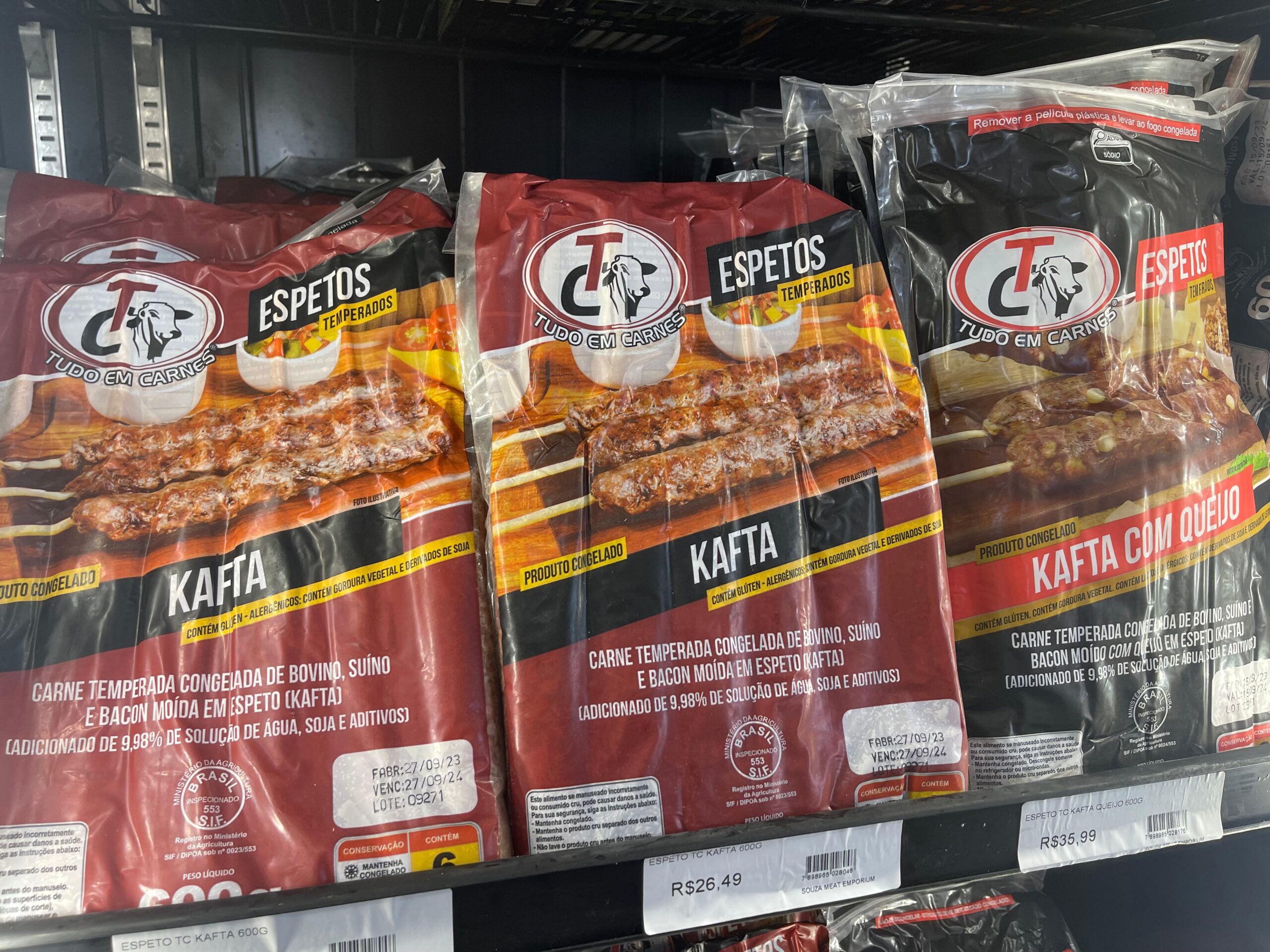 Souza Meat Emporium oferece mais de 30 tipos de espetos artesanais em