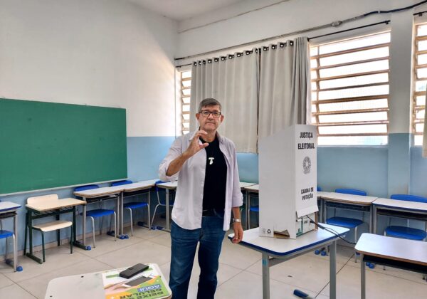 Capelini vota na escola José Amaro Rodrigues